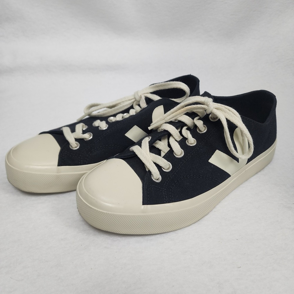 Veja Wata II Low Ripstop Women's US 10 Sneakers Black White Lace Up Casual Shoes